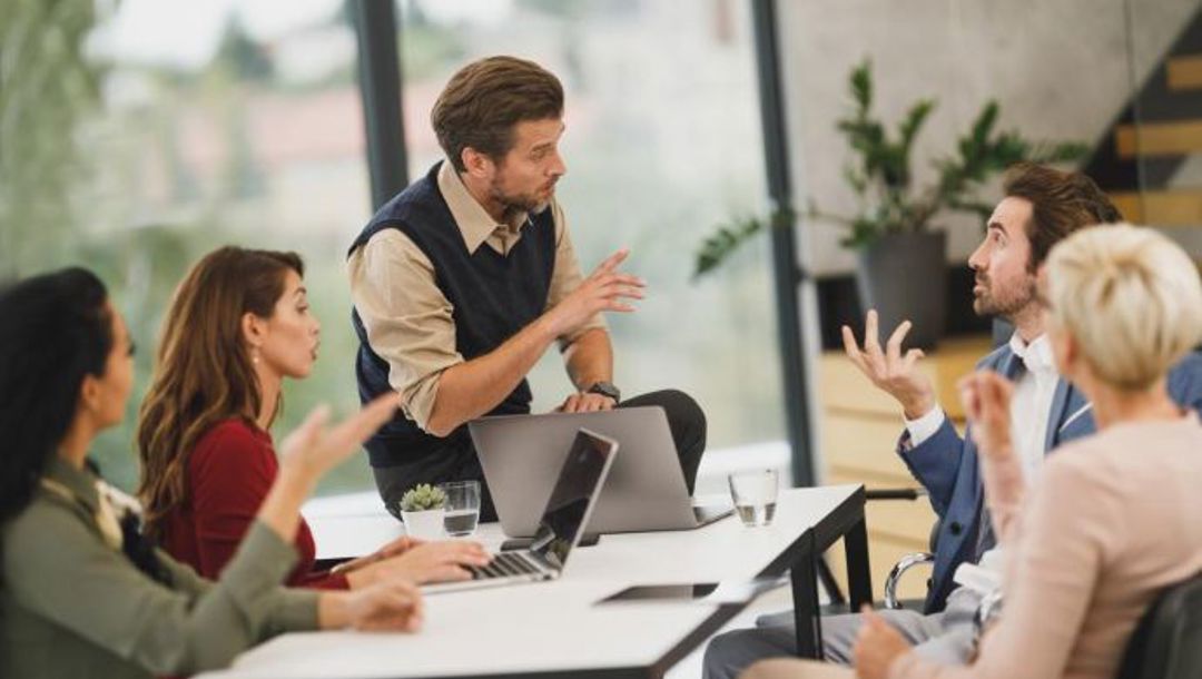 Firemná korelácia a kauzalita